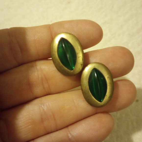 Vintage Hickok Cuff links, green, gold tone, EUC - Picture 2 of 3